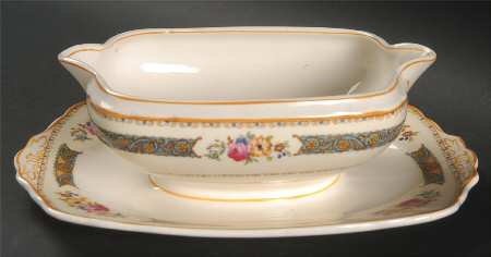 The Charmian Gravy Boat with Attached Underplate
