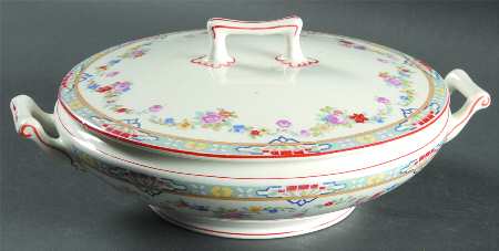 Dresden Round Covered Vegetable
