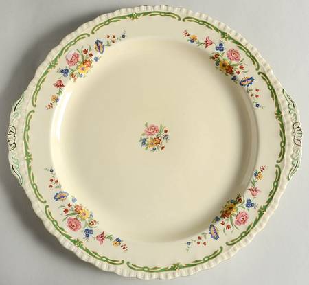 The Elsa Handled Chop Plate (Round Platter)
