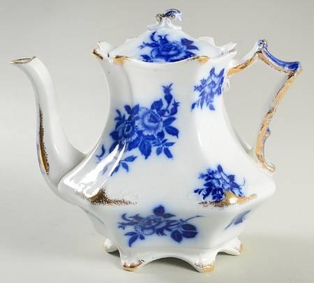 Gironde (Flow Blue, Daubs) Teapot & Lid