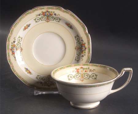 Gosforth Footed Cup & Saucer Set