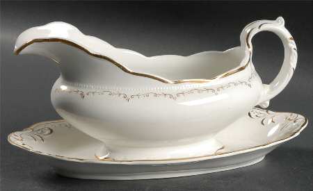 520 Gravy Boat & Underplate