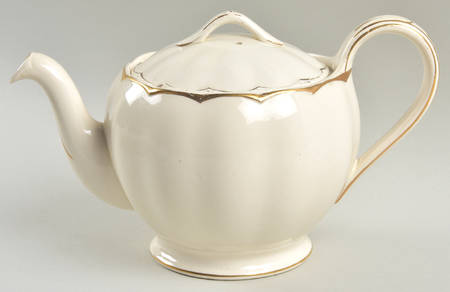 Imperial (Cream Petal) Teapot & Lid