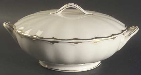 Imperial (Cream Petal) Round Covered Vegetable
