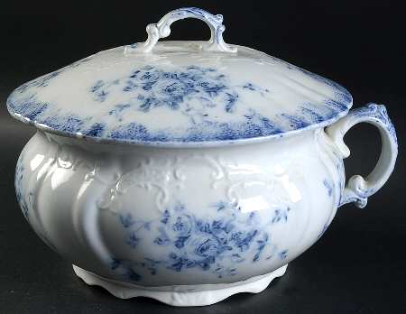 Margot (Blue) Chamber Pot & Lid
