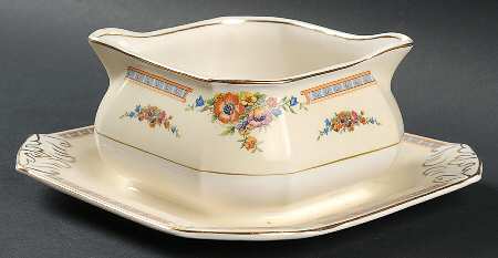 Marlborough Gravy Boat with Attached Underplate