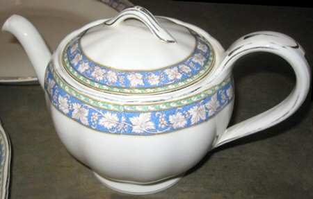 Oban Teapot & Lid