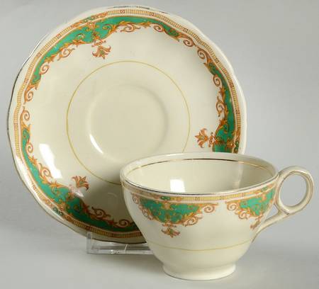 Paulette Footed Cup & Saucer Set