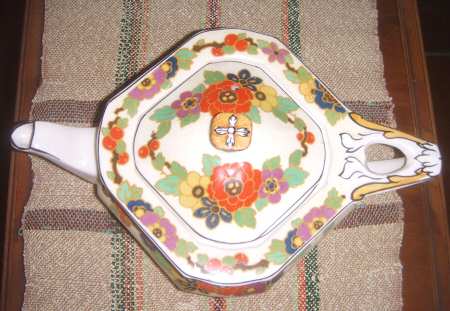 Penelope Teapot & Lid