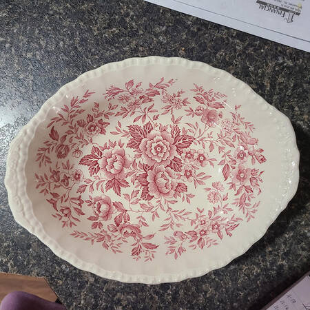 Printemps Pink 10" Oval Vegetable Bowl