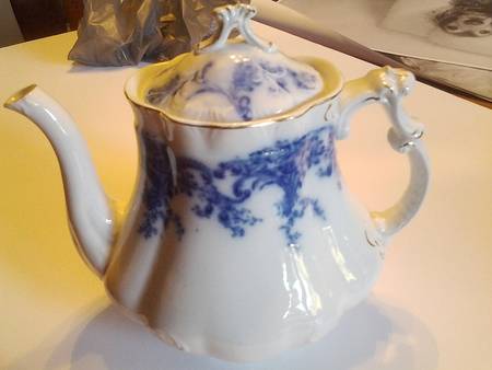Progress (Flow Blue) Teapot & Lid
