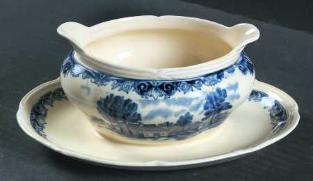 Scenes After Constable Blue (Vine Edge, Cream) Gravy Boat with Attached Underplate