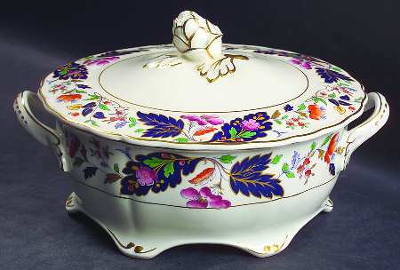 Strathcona Round Covered Vegetable