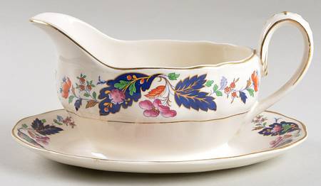 Strathcona Gravy Boat with Attached Underplate