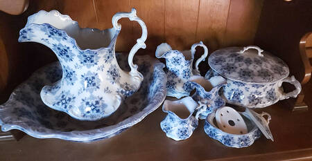 Syrian (Flow Blue) 24 Oz Pitcher
