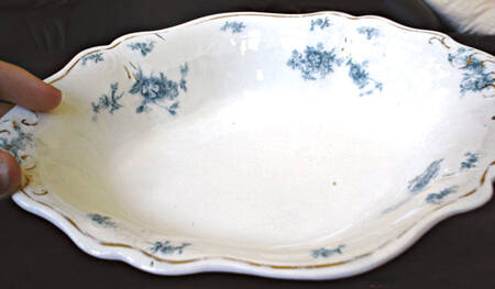 Teresa 9" Oval Vegetable Bowl
