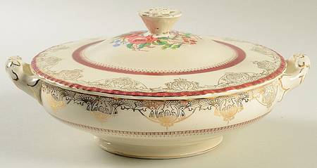 Thirlmere Burgundy Round Covered Vegetable