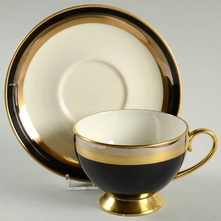 Footed Cup & Saucer Set