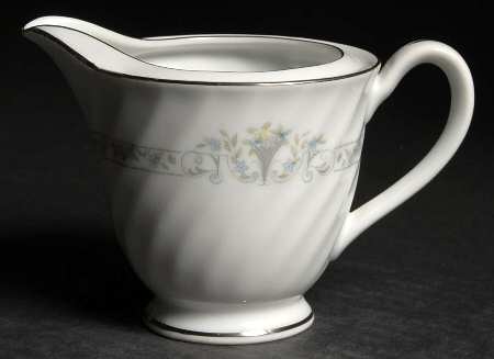 Bouquet Creamer