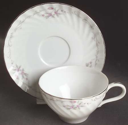 GST1 Flat Cup & Saucer Set