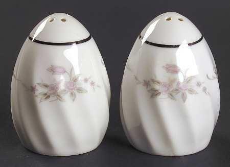 GST1 Salt & Pepper Set