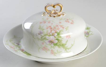 GUE52 Round Covered Butter with Strainer