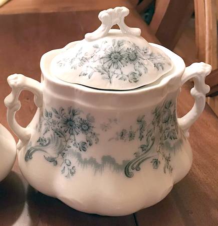 Antique Blue (No Gold Accents) Sugar Bowl & Lid