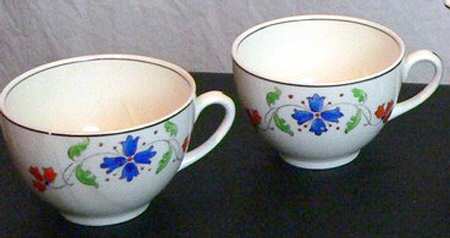 GRI95 Footed Cup