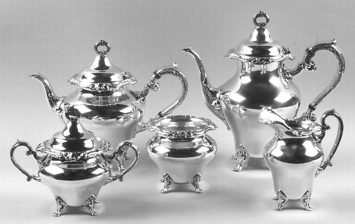 Strasbourg Court (Silverplate, Hollowware) 5-Piece Plated Tea Set (with Waste)