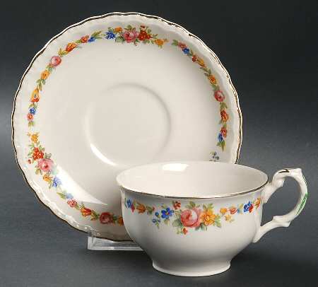 Raeburne Flat Cup & Saucer Set