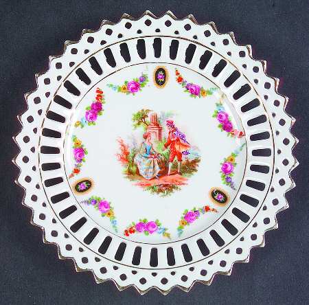 GMY59 5" Pierced Plate