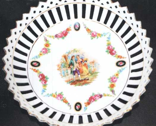 GMY59 7'' Pierced Round Bowl