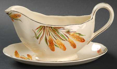 GRI207 Gravy Boat with Attached Underplate