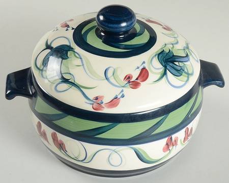 Grapevine Green 3 Quart Round Covered Casserole