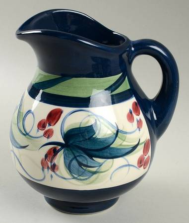 Grapevine Green 32 Oz Pitcher