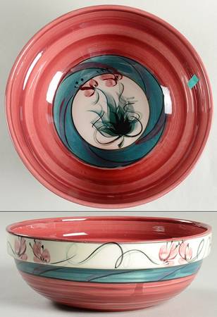 Red Grapevine 9" Round Vegetable Bowl