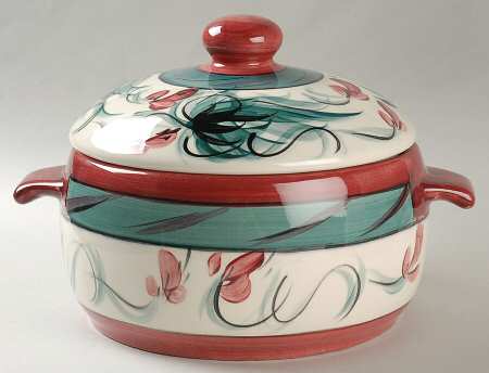 Red Grapevine 2 Qt Round Covered Casserole