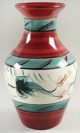 Red Grapevine 10" Vase