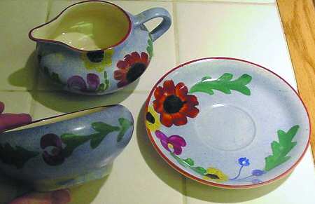 7513 by Grays Pottery