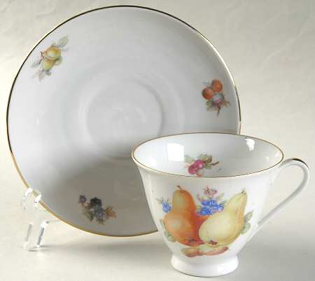 GMY80 Footed Cup & Saucer Set