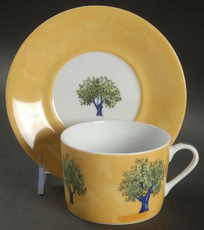 Ouliveiro Flat Cup & Saucer Set