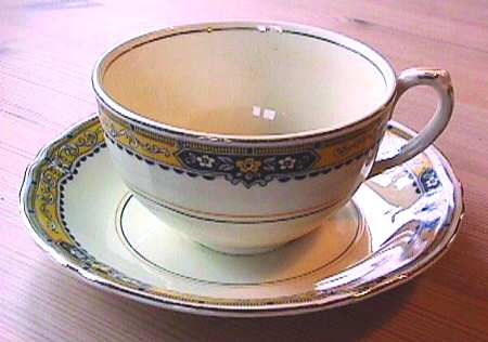 GRI233 Flat Cup & Saucer Set