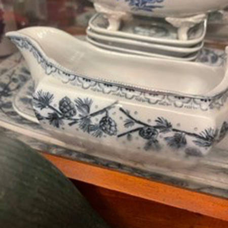 Oxfrod Blue Gravy Boat & Underplate