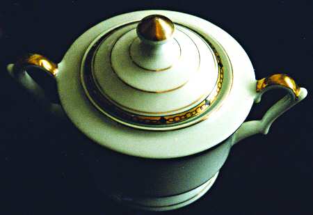 M778 Sugar Bowl & Lid by Giesche