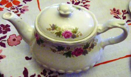 GRI340 Teapot & Lid