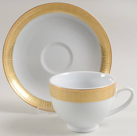GNA7 Footed Cup & Saucer Set by GNA