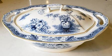 Brentwood Oval Covered Vegetable