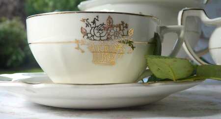 GRI397 Flat Cup & Saucer Set