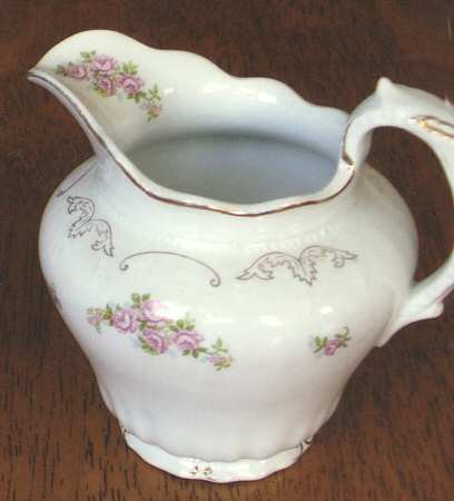Pembroke Creamer