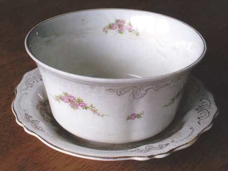 Pembroke Cranberry Bowl